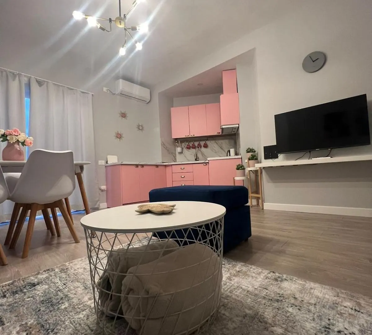Central Gem Tirana Apartment